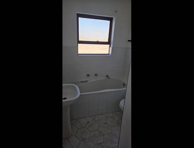 2 BEDROOM PROPERTY TO RENT IN BRACKENFELL